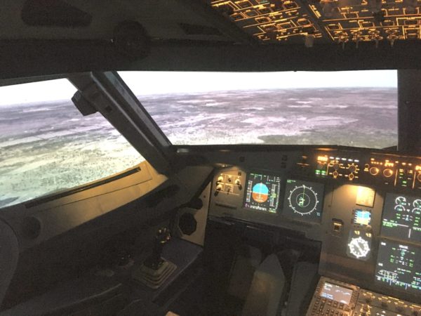 кабина тренажера самолета Airbus A320